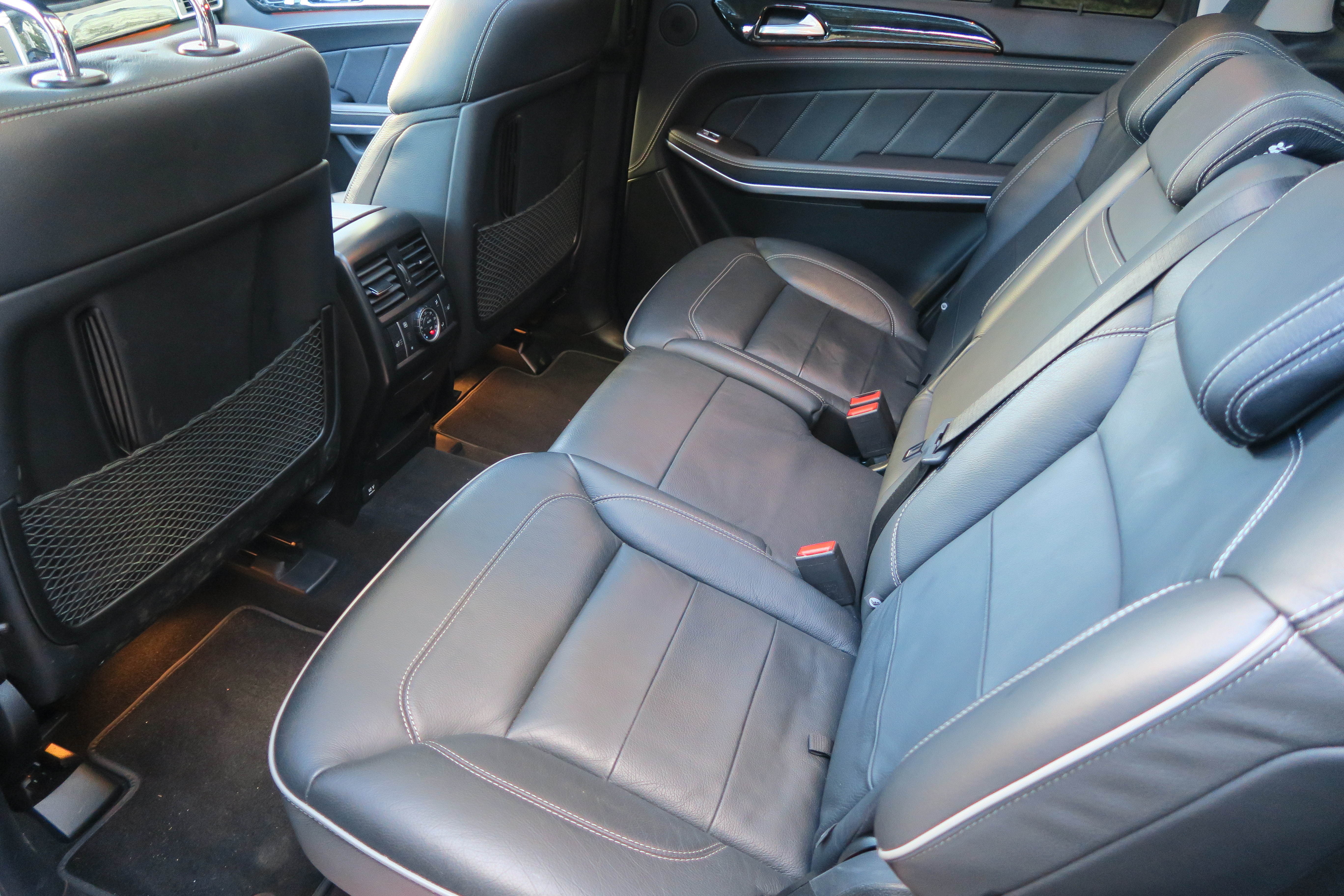 金融車　メルセデスベンツ　GL550  4マチック　AMGエクスクルーシブパッケージ10